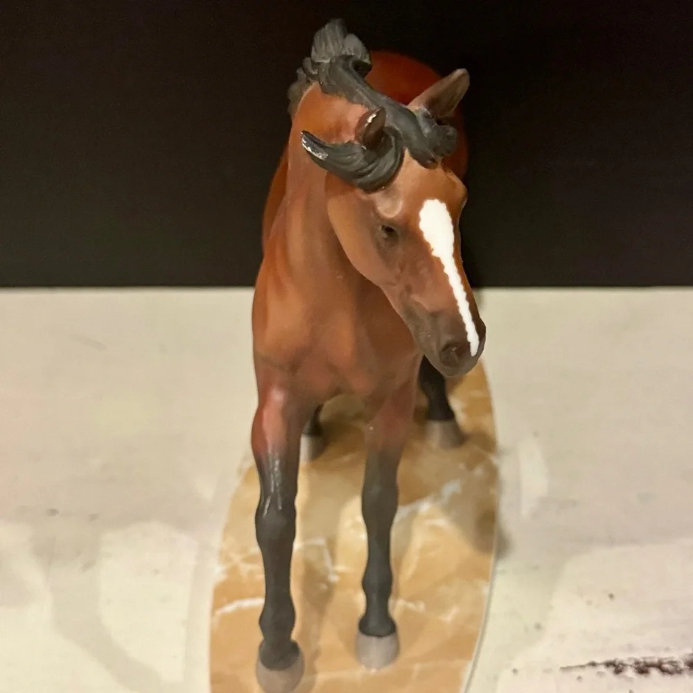 Lenox Majestic Brown Horse Sculpture - Picture 2 of 4